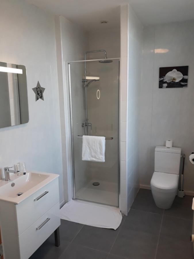 Hotel De La Gare Sainte-Gauburge-Sainte-Colombe المظهر الخارجي الصورة
